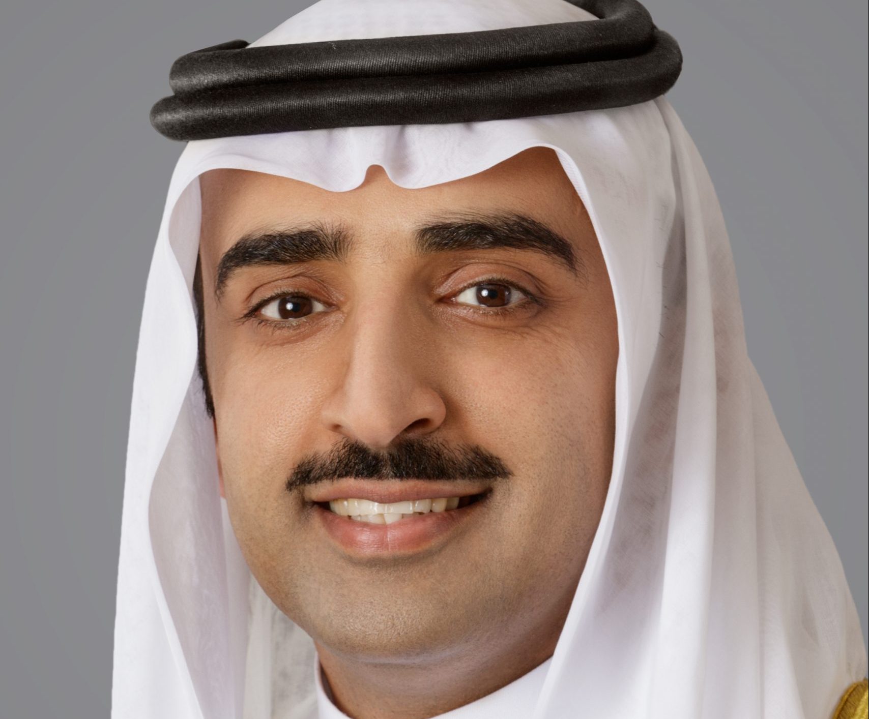 الصورة الرسمية لمعالي الشيخ محمد بن خليفةBashrainNOW.net |معالي وزير النفط يشيد بجهود الكوادر البشرية البحرينية في تطوير المشاريع التنموية في مملكة البحرين